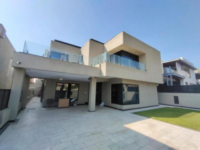 5 BR 1 Kanal Designer Villa